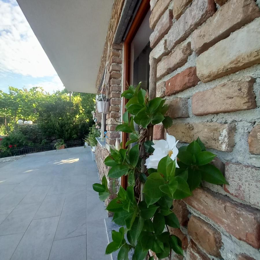 Vila Pasha Sarandë Exterior foto