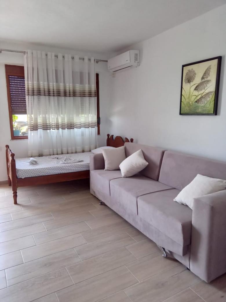 Vila Pasha Sarandë Habitación foto